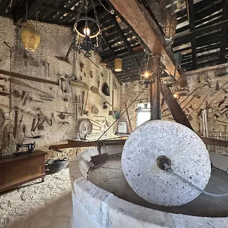 Liotrivi بيت للعطل